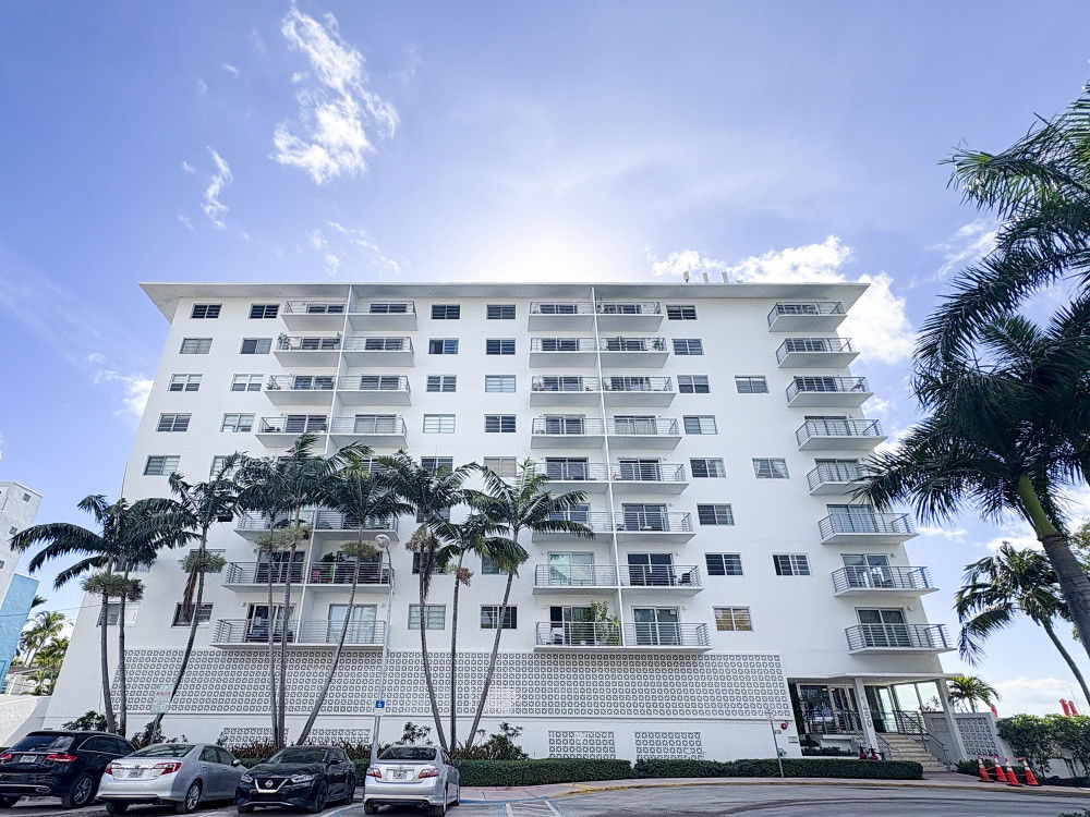 Lincoln Bay Towers Condo photo 2